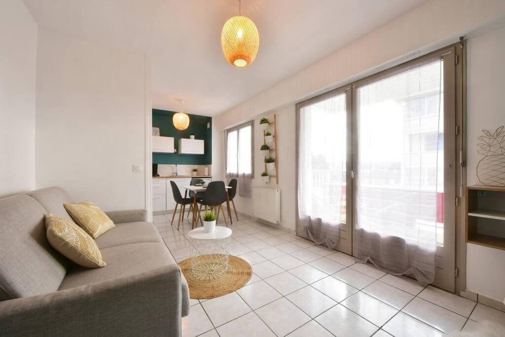 Cabana & Le Central - Proche Lac , Terrasse Et Parking Annecy Exterior photo